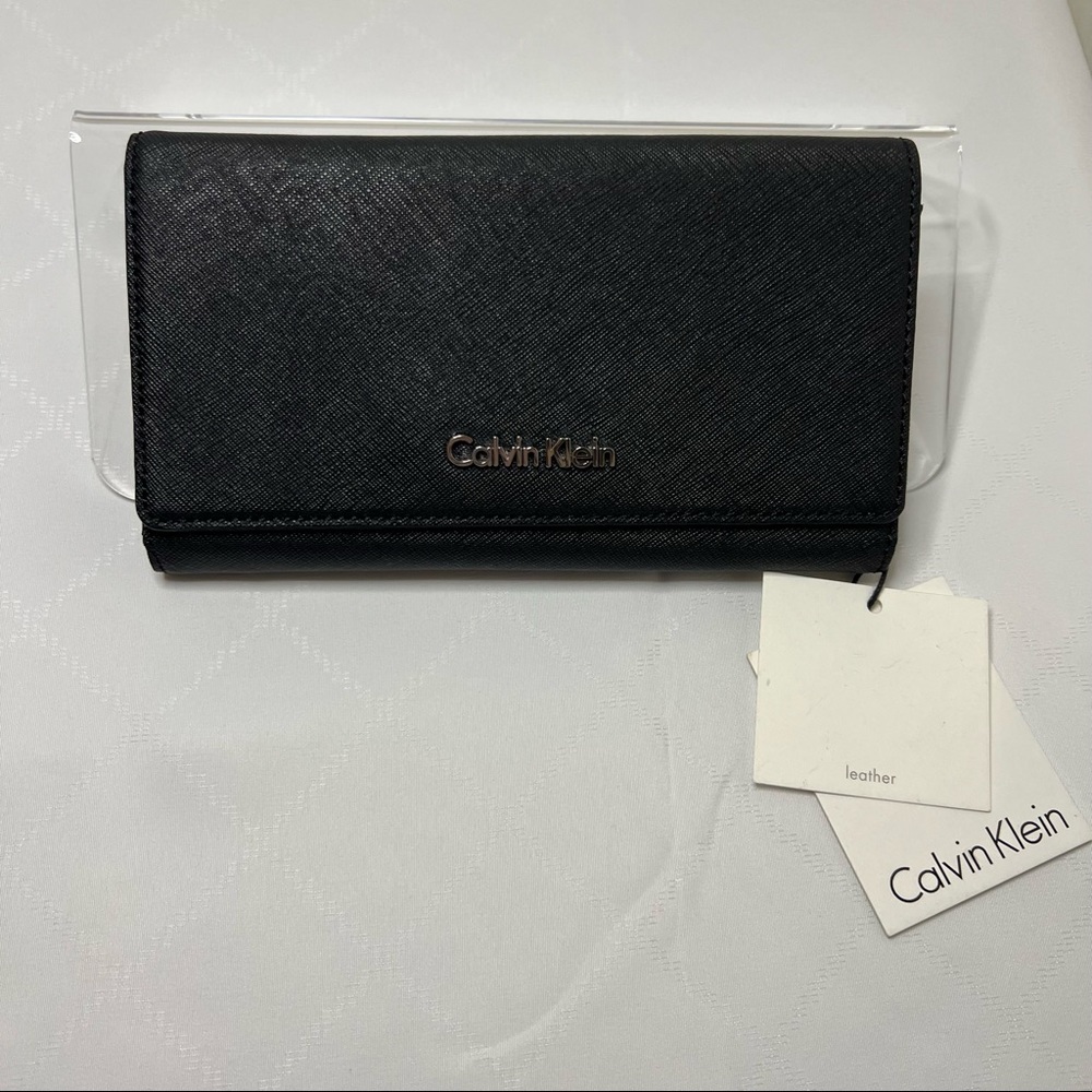 Calvin Klein Saffiano Leather Trifold Long Wallet Black